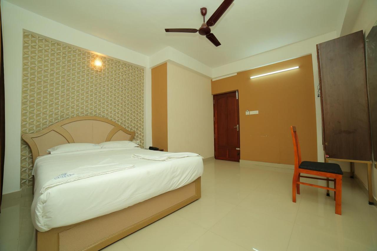 Hotel Falcon Thiruvananthapuram Kültér fotó
