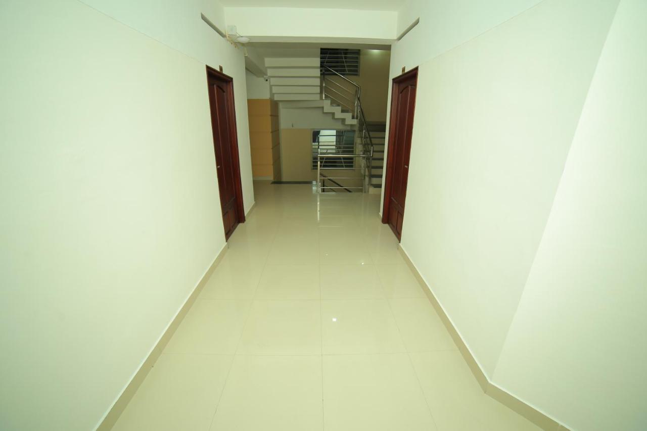 Hotel Falcon Thiruvananthapuram Kültér fotó