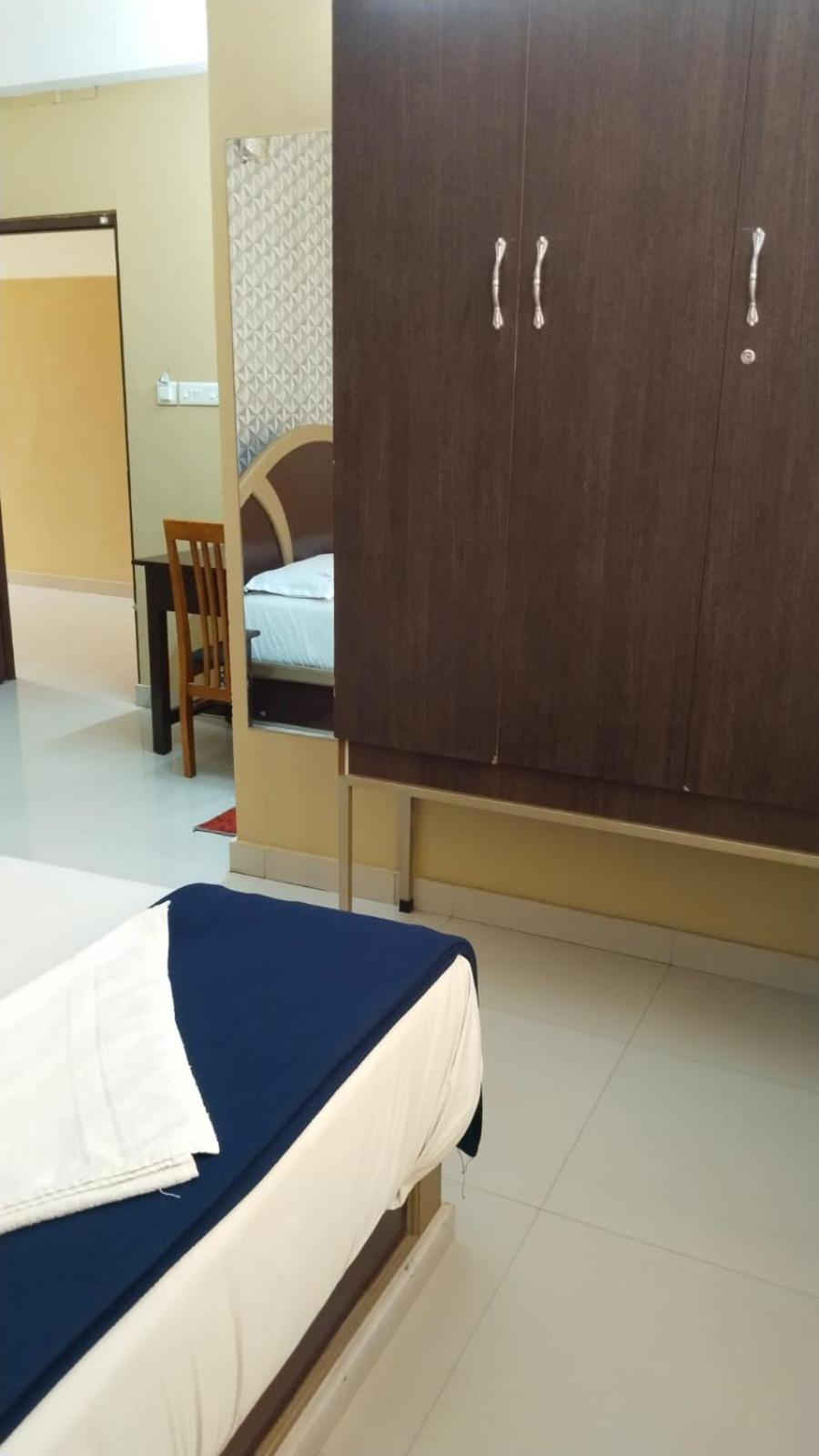 Hotel Falcon Thiruvananthapuram Kültér fotó